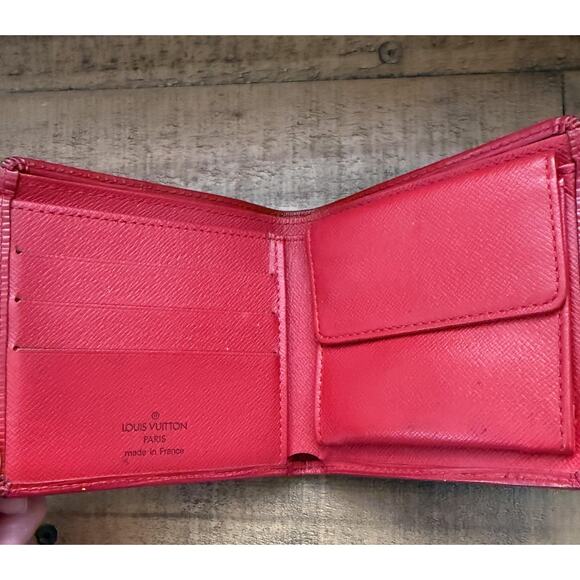LOUIS VUITTON Epi Leather Bifold Wallet Red Coin Pocket Made in France - Picture 7 of 15